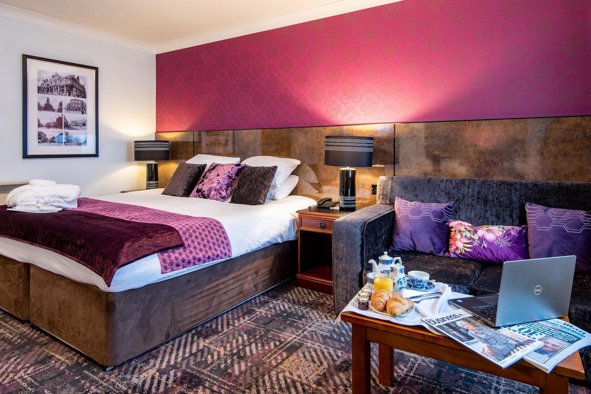 The Victoria Hotel Manchester By Compass Hospitality Oldham Exteriör bild