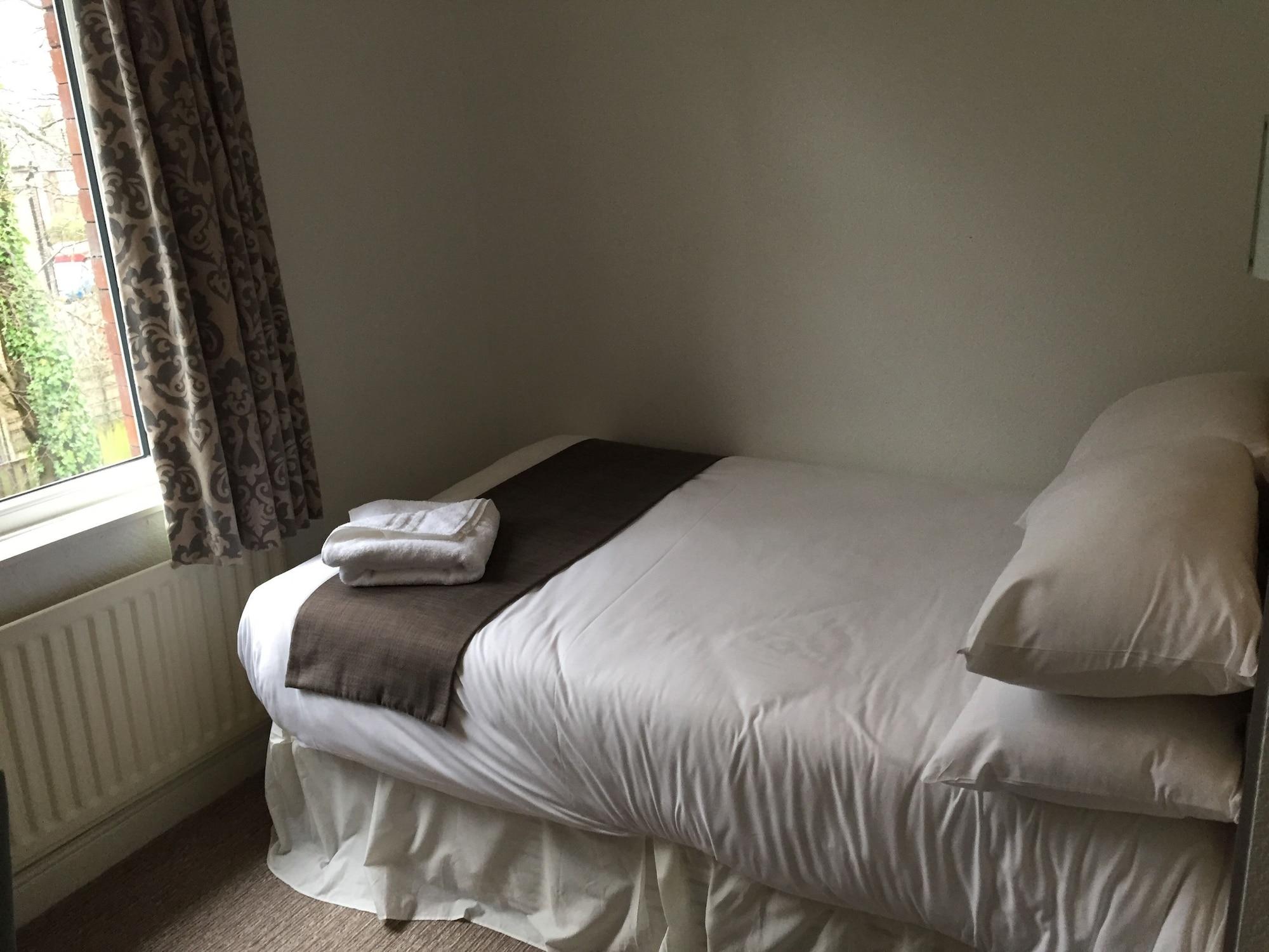 The Victoria Hotel Manchester By Compass Hospitality Oldham Exteriör bild