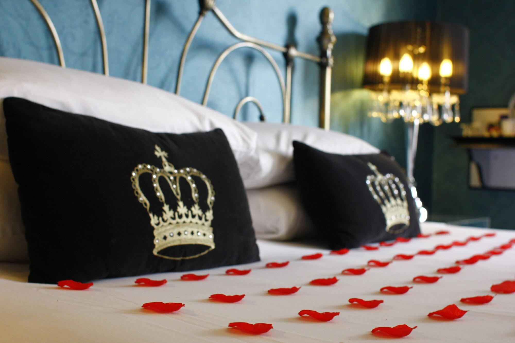 The Victoria Hotel Manchester By Compass Hospitality Oldham Exteriör bild