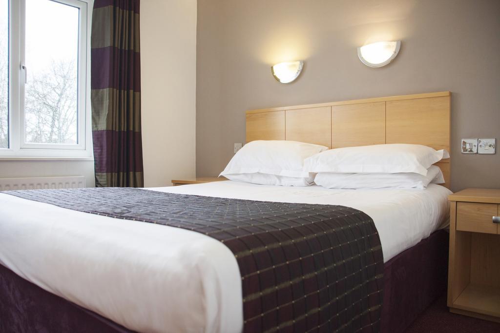 The Victoria Hotel Manchester By Compass Hospitality Oldham Exteriör bild
